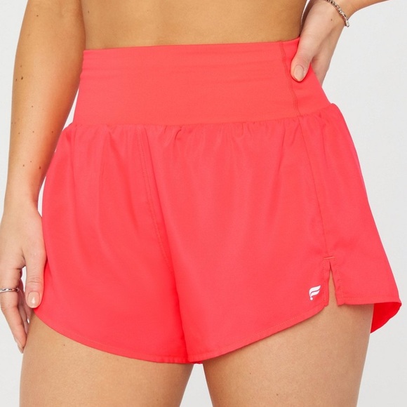 Fabletics Pants - Fabletics Sun Chaser Short 3” EUC Size Small